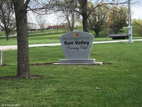 3027 Walters Ave, Beaconsfield, IA 50074
