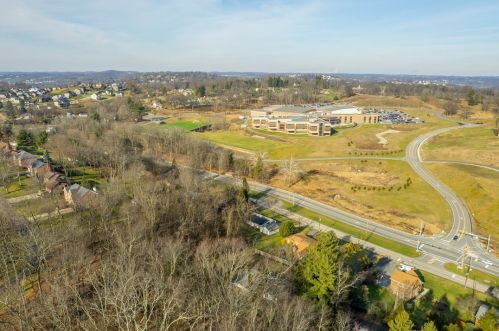 454 Mcmurray Rd, Canonsburg PA  15317-0024 exterior