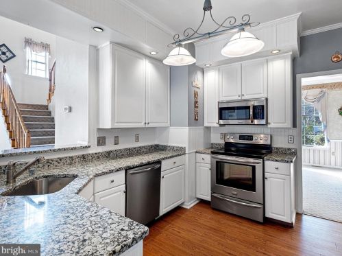 22 Nicole Ct, New Castle DE  19720-3760 exterior