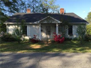 216 Catawba Ave, Mooresville, NC 28115-2657