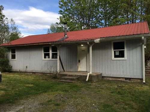 976 Tipsoo Loop, Rainier, WA 98576-9410