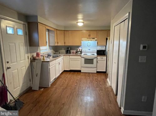 1127 14th St, Wilmington, DE 19802-5211