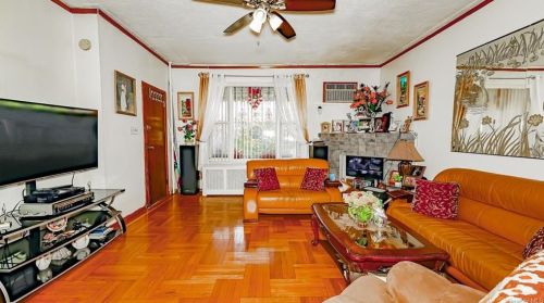1868 Watson Ave, Bronx, NY 10472-5414