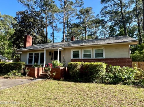 2410 Pine Ct, Beaufort, SC 29902-6048