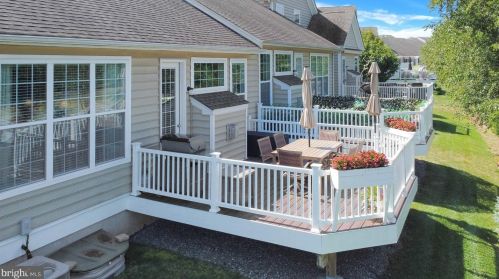 212 Hopewell Dr, Collegeville PA  19426-2852 exterior