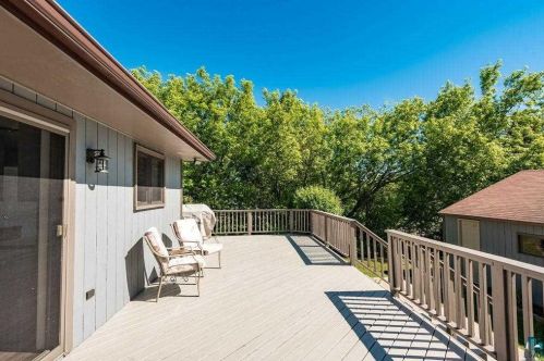 39 Lemon St, Duluth, MN 55811-3401