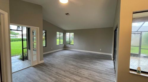 3015 12th St, Delray Beach, FL 33445-7699