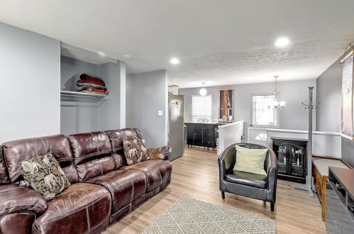 11715 Elkwood Dr, Cincinnati, OH 45240-2055
