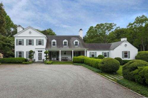 37 Piping Rock Rd, Matinecock, NY 11560-2207