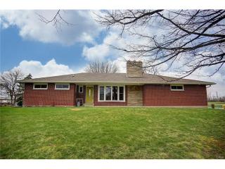 983 Livingston Dr, Xenia, OH 45385-9765