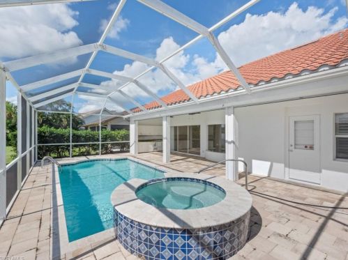 917 Belville Blvd, Naples FL  34104-7884 exterior