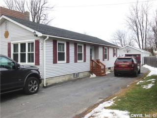 524 Mullin St, Watertown, NY 13601-3232