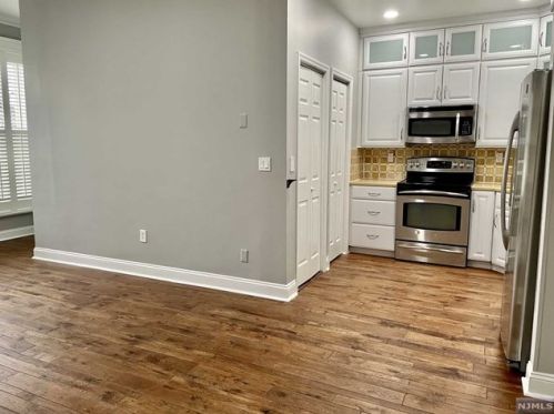 515 Bloomfield Ave, Montclair NJ  07042-3582 exterior