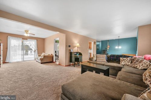 32 North Dr, Schuylkill Haven PA  17972-8954 exterior