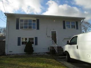 51 Perkins Ave, Cranston RI  02910-3911 exterior