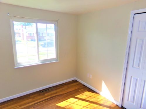 3422 Reaver Ave, Darbydale OH  43123-2028 exterior