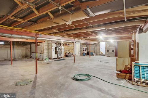 1226 Chestnut St, Hazle Township PA  18201-7502 exterior