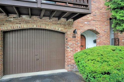 235 Woodbridge Ct, Pittsburgh, PA 15237-3353