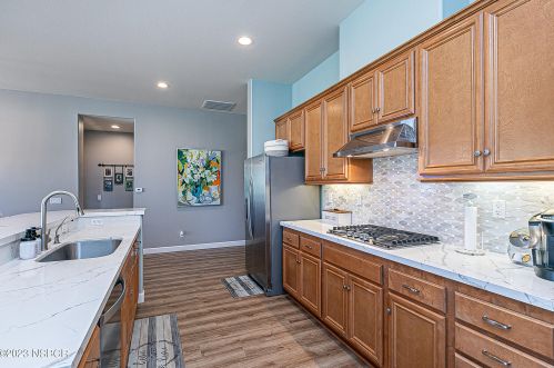 2518 Calderon Dr, Santa Maria CA  93455-7410 exterior