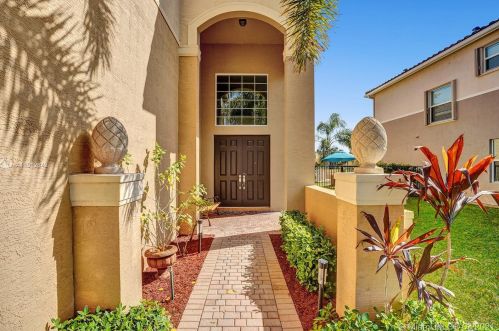 8252 Calabria Lakes Dr, Boynton Beach, FL 33473-4944