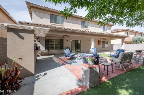 17021 Cottonwood St, Sun City, AZ 85388-1554