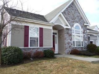 1843 Felicity Ln, Hellertown, PA 18055-3412