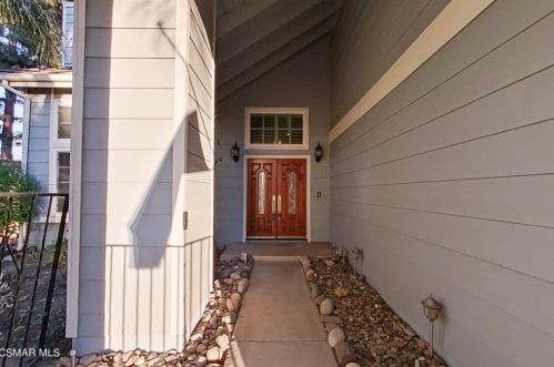 1494 Rio Vista Ct, Simi Valley CA  93065-5810 exterior