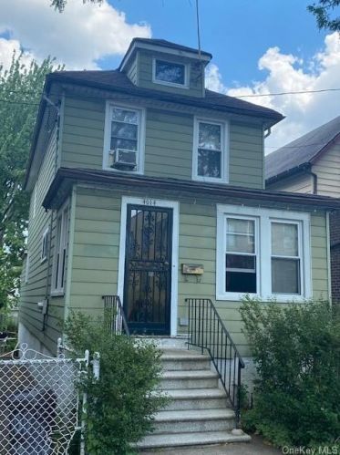 4014 Gunther Ave, Bronx, NY 10466-2231