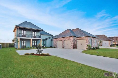 17678 Villa Lake Ave, Greenwell Springs, LA 70739-4646