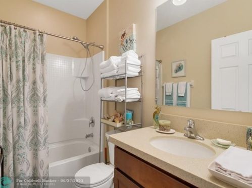 1745 Berkshire Cir, Vero Beach FL 32968-6715 exterior