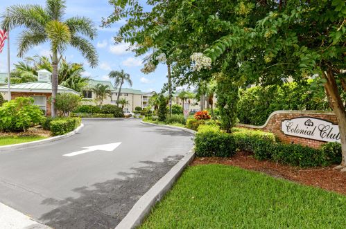 15 Colonial Club Dr, Boynton Beach, FL 33435-8347