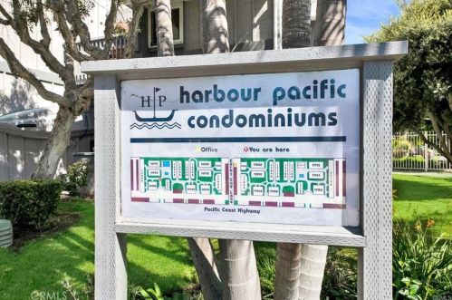 17102 Pacific Coast Hwy, Huntington Beach CA  92649-4146 exterior