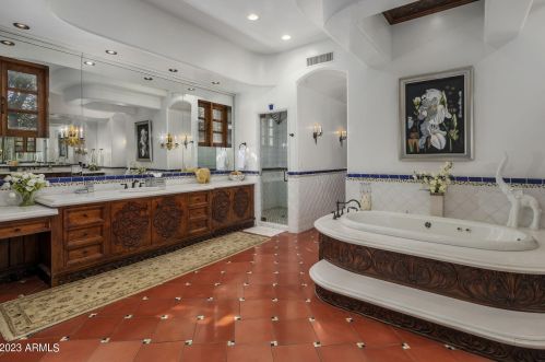 41 Biltmore Est, Phoenix AZ 85016-2819 exterior