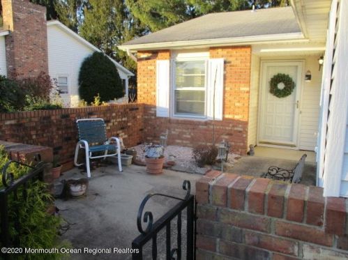 99 Lauren Ln, Bricktown, NJ 08723-7866