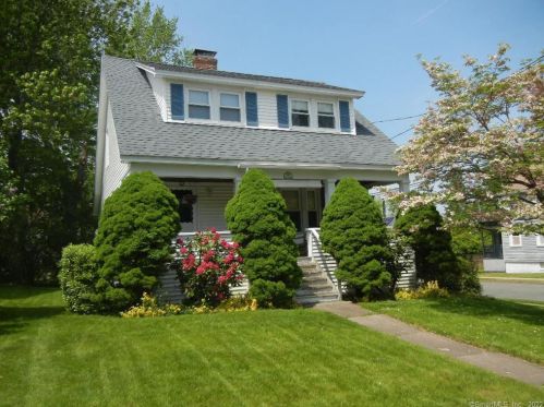 102 Benton St, Manchester, CT 06040-4304