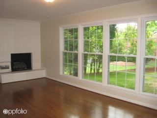 2512 Cornwallis Dr, Greensboro NC  27408-6806 exterior