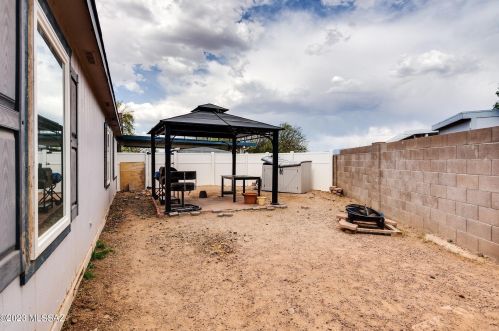 9011 Valgrind Ln, Tucson AZ  85743-7912 exterior