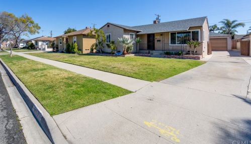 5938 Sunfield Ave, Lakewood CA  90712-1823 exterior