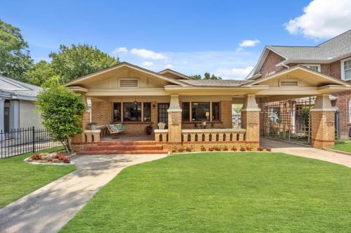 2312 Mistletoe Blvd, Fort Worth, TX 76110-1132