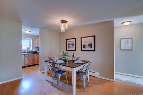 2 Carillon Dr, Rocky Hill, CT 06067-2536