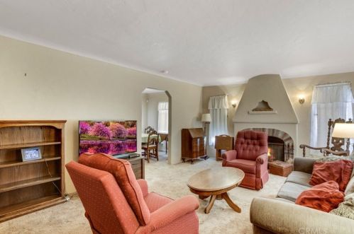 6017 Kauffman Ave, Temple City CA  91780-1742 exterior