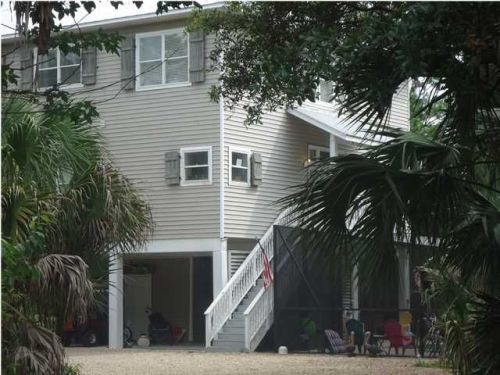 2115 Blue Heron Trl, Saint George Island, FL 32328-2142