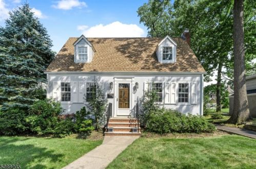 186 1st Ave, Little Falls NJ  07424-2206 exterior