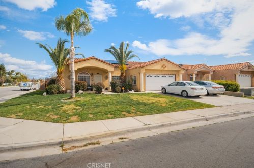 8602 Vincenso Way, Bakersfield, CA 93313-5755