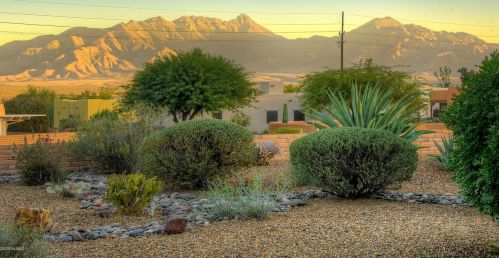 823 Paseo De La Lira, Green Valley, AZ 85614-4772