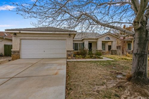 45720 Knightsbridge St, Lancaster, CA 93534-5152