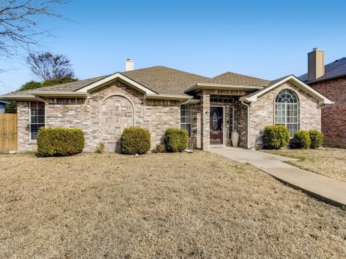 805 Foxwood Ln, St Paul, TX 75098-3829