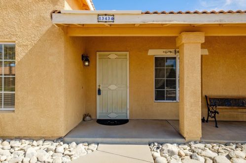 13434 Purple Sage Dr, Victorville, CA 92392-6241