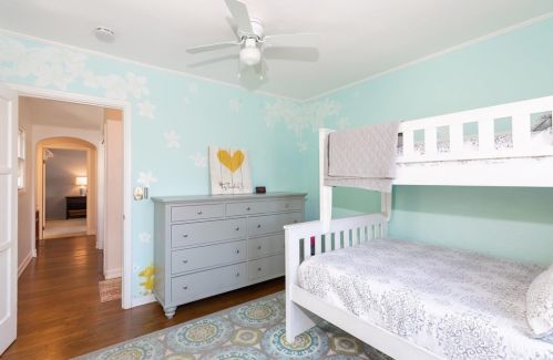 3336 Elliott St, San Diego CA 92106-1326 exterior