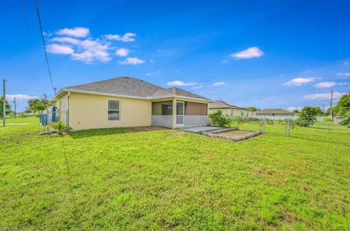 2746 2nd Ave, Cape Coral, FL 33914-4411